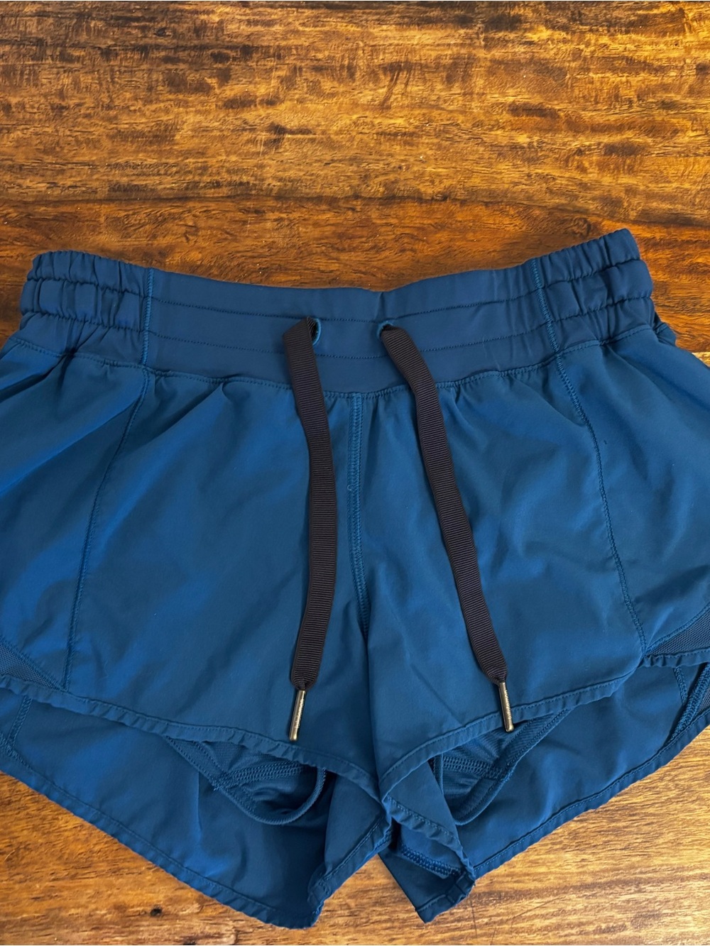 Lululemon Hotty Hot Shorts Women’s Size 4 Navy Blue Mesh Panel Lined Running